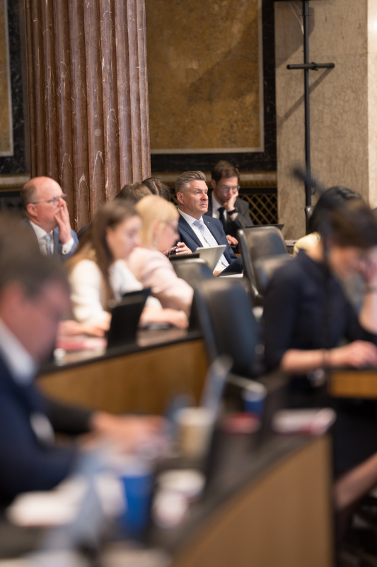 Blick ins Plenum. Bundesrat Karl Weber (ÖVP)