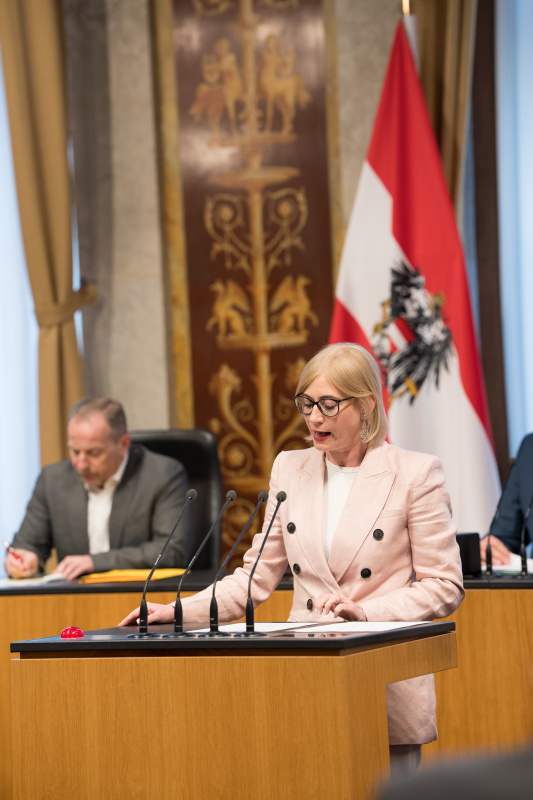 Am Wort Bundesrätin Sandra Lassnig (ÖVP)