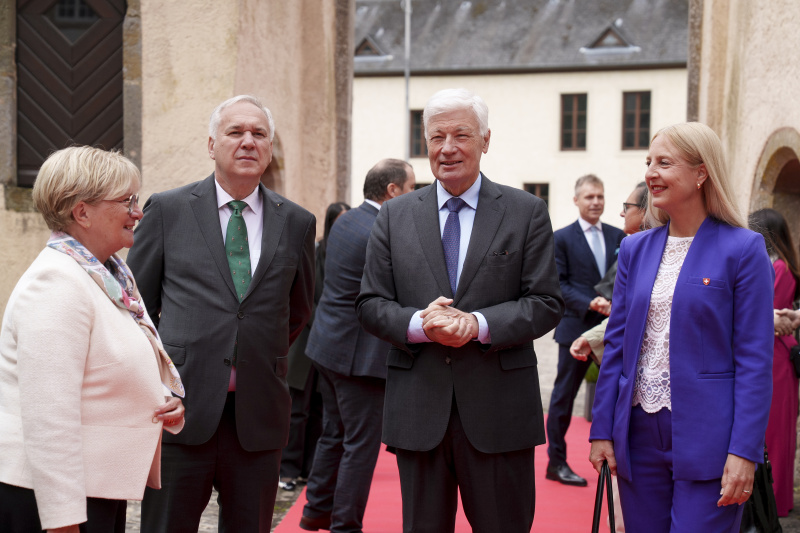 Einholung. Von links: Präsidentin des Parlaments der Deutschsprachigen Gemeinschaft Belgiens Patricia Creutz-Vilvoye, Nationalratspräsident Walter Rosenkranz (FPÖ), Präsident der Luxemburgischen Abgeordnetenkammer Claude Wiseler, Erste Vizepräsidentin des Schweizer Nationalrats Katja Christ
