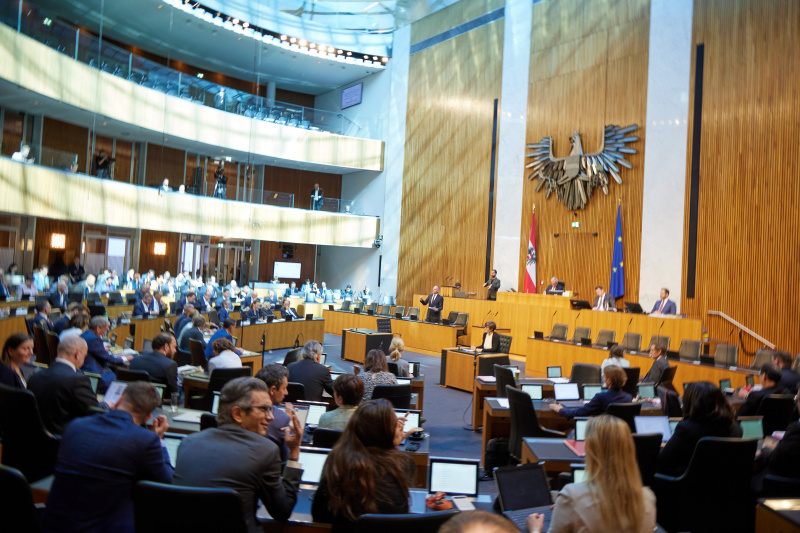 Regierungsbank. Stellungnahme Innenminister Gerhard Karner (ÖVP)