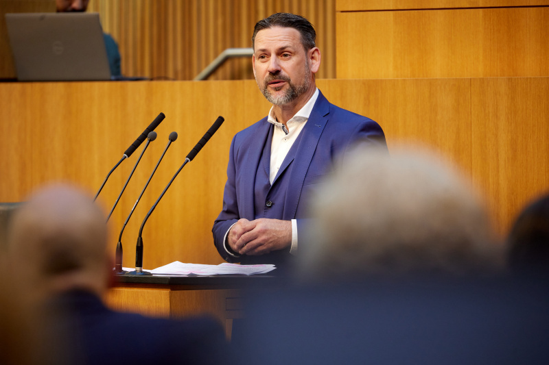 Am Rednerpult: Nationalratsabgeordneter Friedrich Ofenauer (ÖVP)