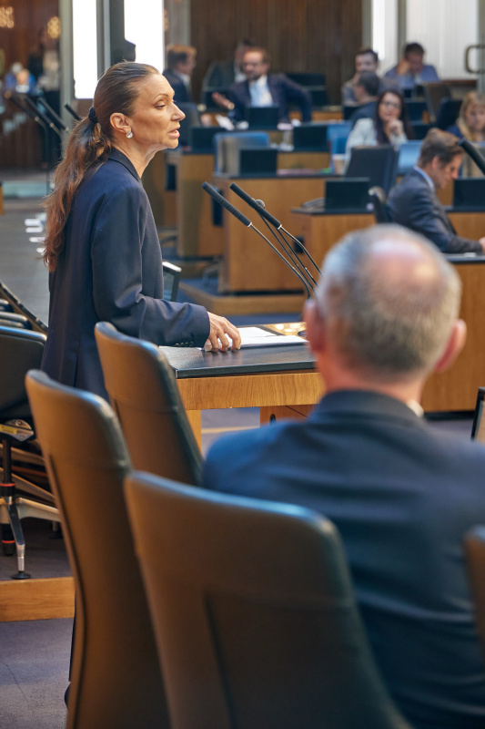 Am Rednerinnenpult: Nationalratsabgeordnete Susanne Fürst (FPÖ)