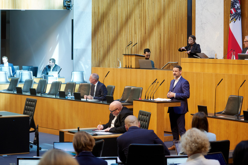 Am Rednerpult: Nationalratsabgeordneter Friedrich Ofenauer (ÖVP)