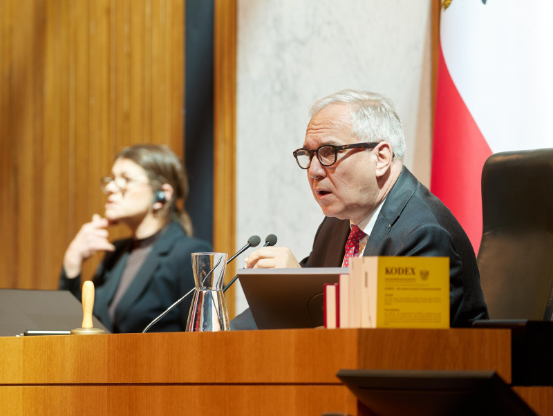 Nationalratspräsident Walter Rosenkranz (FPÖ) am Präsidium