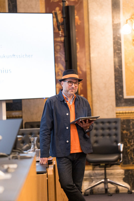 Keynote. Futurologe Max Thinius zum Thema „Digital, kommunal, zukunftssicher“