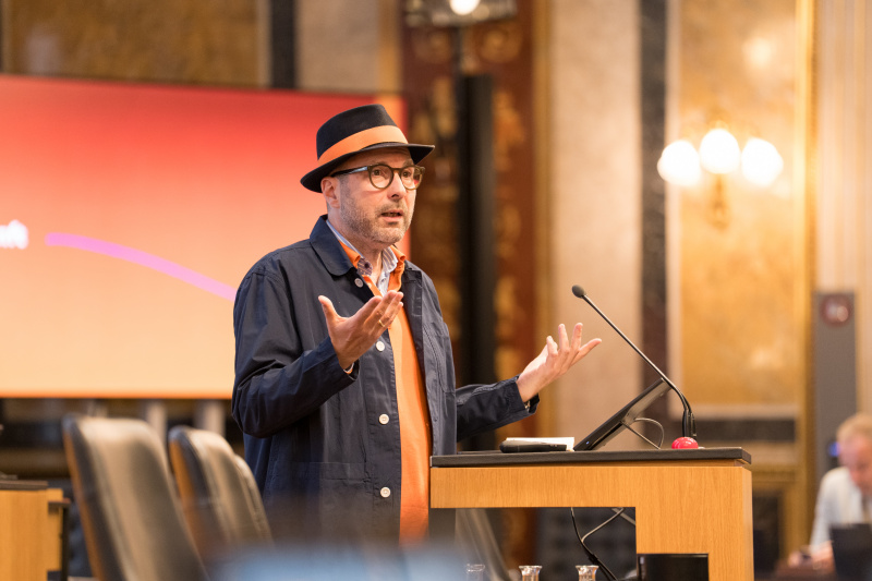 Keynote. Futurologe Max Thinius zum Thema „Digital, kommunal, zukunftssicher“