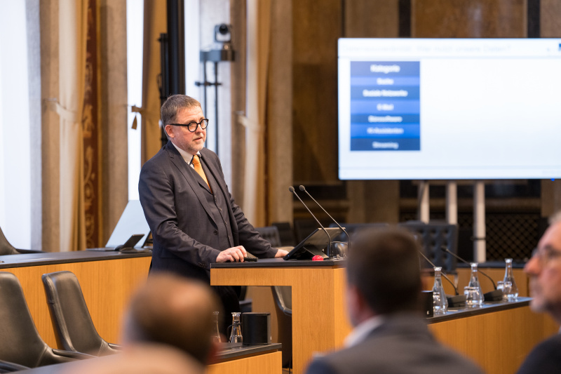 Vortrag: "Digitale Daseinsvorsorge als Standortmotor" Ernst-Olav Ruhle (Geschäftsführer SBR-net Consulting)