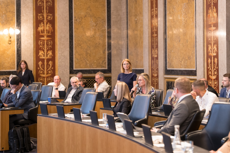 Fragerunde. Blick ins Publikum