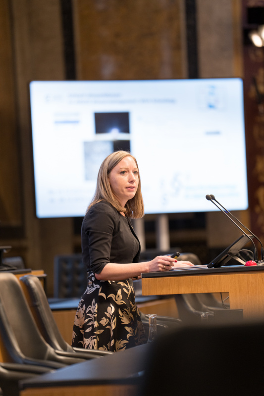 Vortrag: "Digitalität am Beispiel der Gemeinde Neuhaus" Regina Wiedl (Amtsleiterin der Gemeinde Neuhaus)