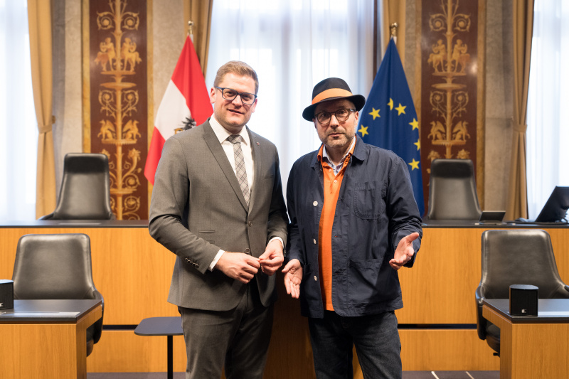 Bundesratspräsident Markus Stotter (ÖVP) mit Max Thinius (Futurologe)
