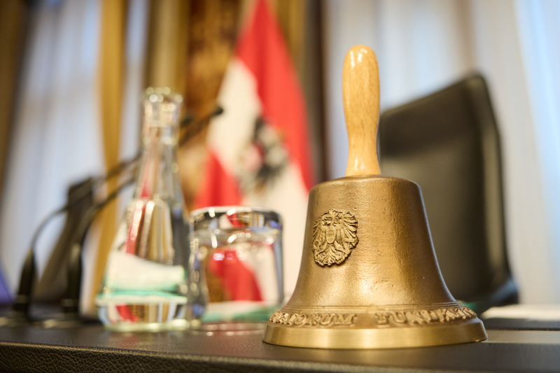 Glocke am Präsidium
