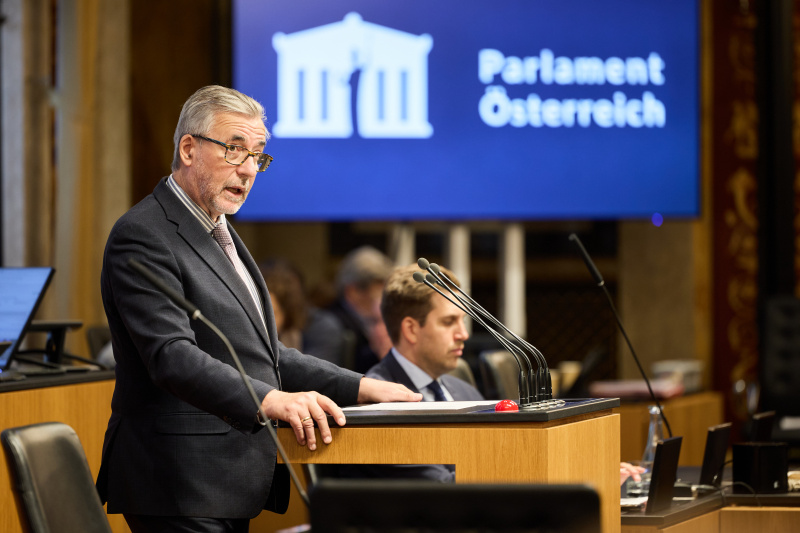 Am Rednerpult Bundesrat Werner Gradwohl (FPÖ)