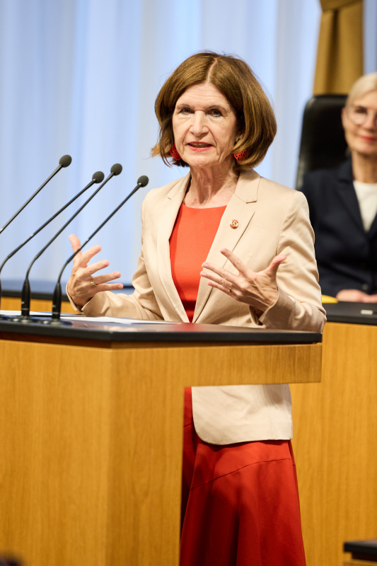 Am Rednerinnenpult Bundesrätin Andrea Eder-Gitschthaler (ÖVP)