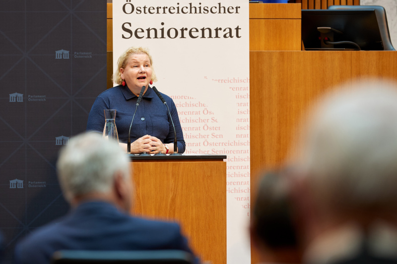Festrede. Sozialministerin Korinna Schumann (SPÖ)