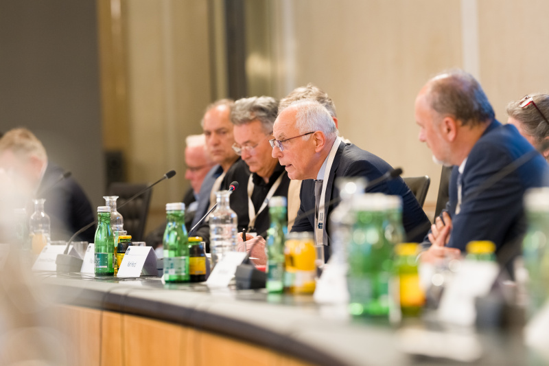 Statements der Vorsitzenden im Volksgruppenbeirat. Am Wort Karl Hanzl, Volksgruppenbeirat Tschechinnen und Tschechen