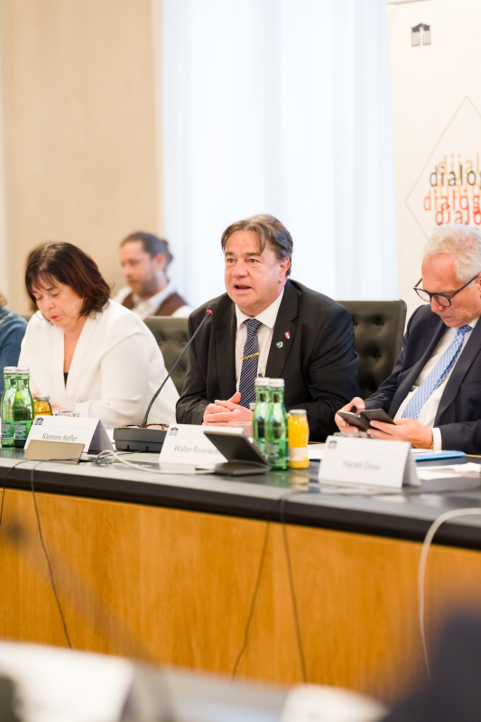 Statements der Bereichssprecherinnen und Bereichssprecher für Volksgruppen der Parlamentsfraktionen. Am Wort Bundesrat Klemens Kofler (FPÖ)