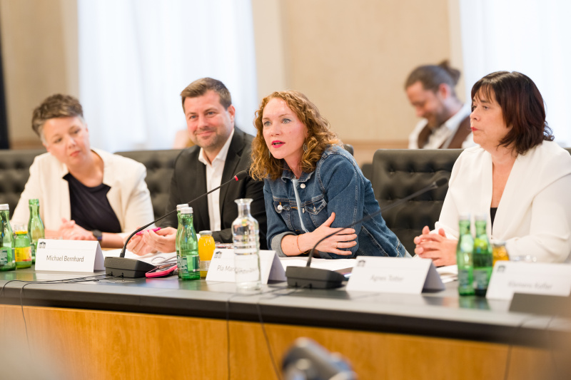  Statements der Bereichssprecherinnen und Bereichssprecher für Volksgruppen der Parlamentsfraktionen. Am Wort Nationalratsabgeordnete Pia Maria Wieninger (SPÖ)