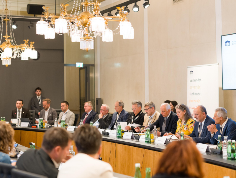 Veranstaltungsteilnehmerinnen und -teilnehmer