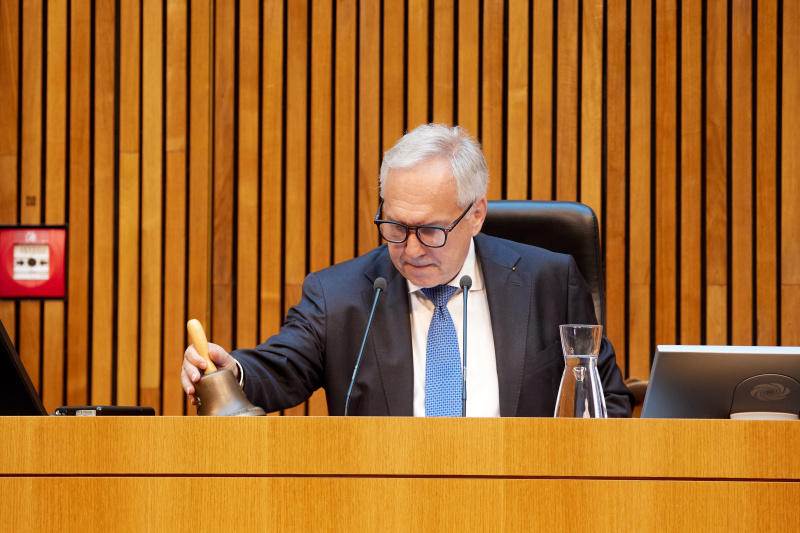 Nationalratspräsident Walter Rosenkranz (FPÖ) am Präsidium