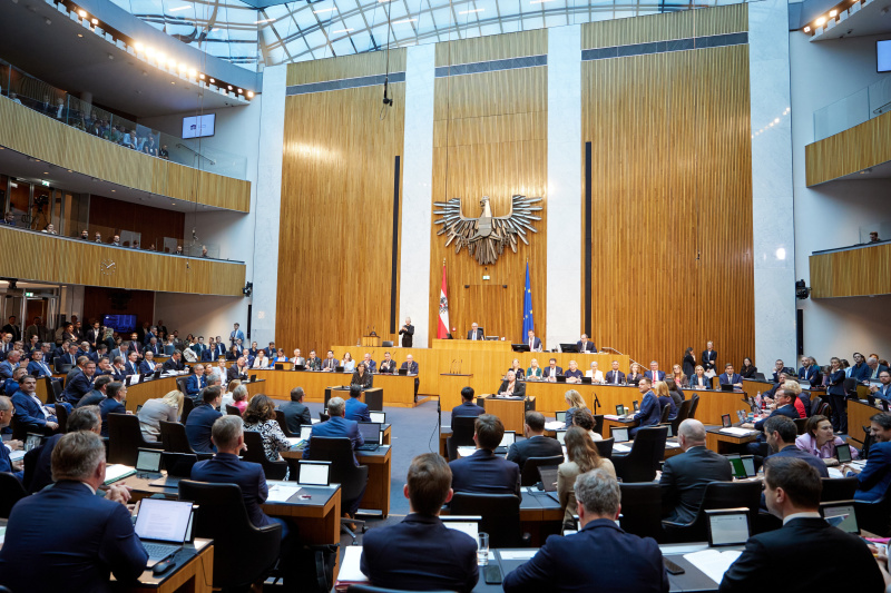Nationalratspräsident Walter Rosenkranz (FPÖ) am Präsidium