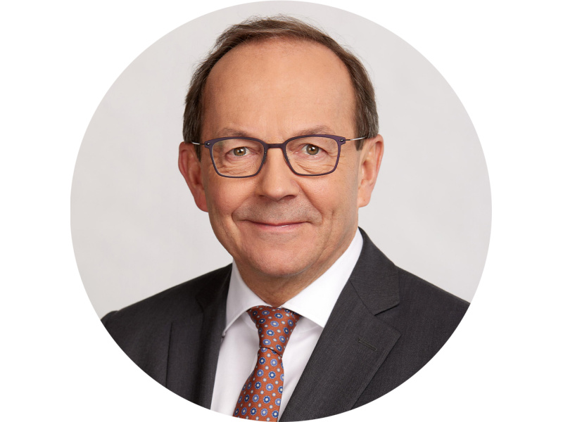 Portrait für Website mit weißem Rahmen
