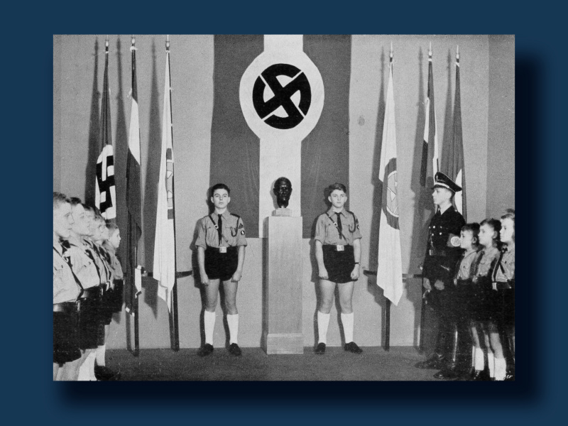 „Im Feierraum zur Geburtstagsfeier des Führers angetreten“, Budapester NS-Erziehungsstätte, 1942