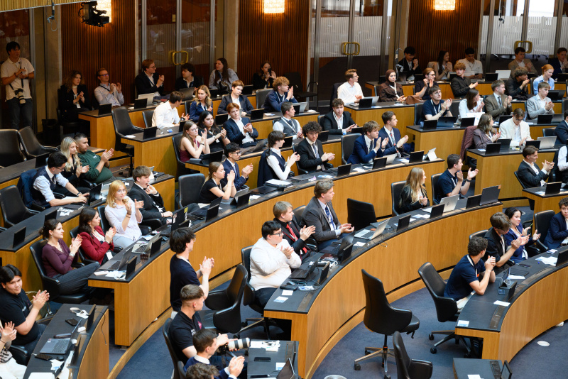 Blick ins Plenum. Veranstaltungsteilnehmerinnen und -teilnehmer