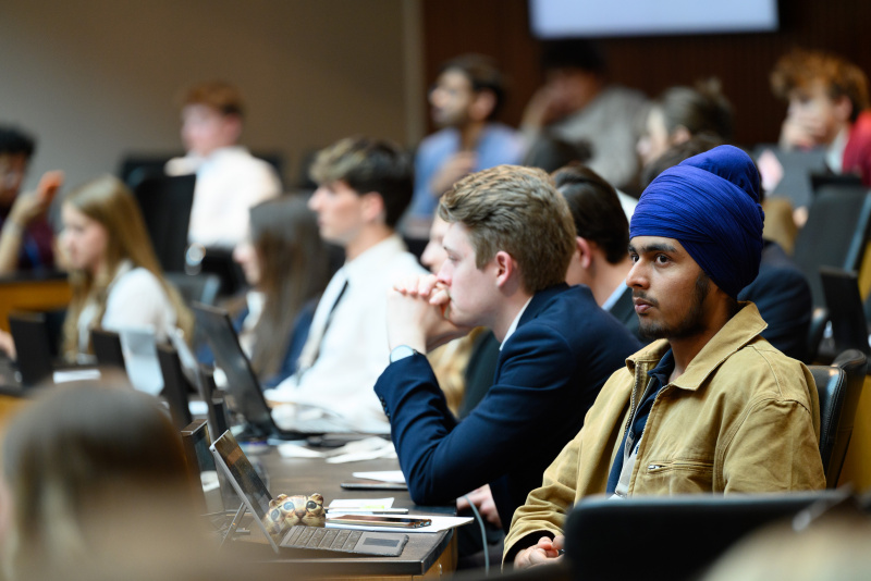 Blick ins Plenum. Veranstaltungsteilnehmerinnen und -teilnehmer