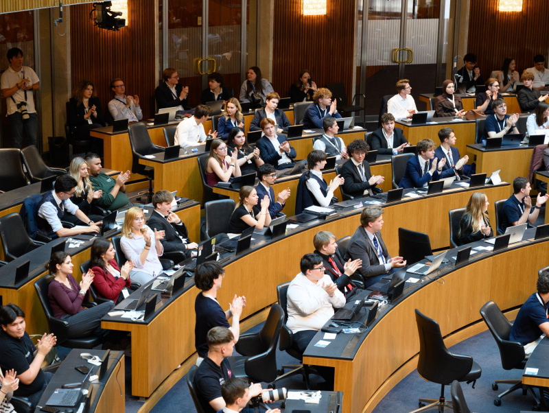 Blick ins Plenum. Veranstaltungsteilnehmerinnen und -teilnehmer