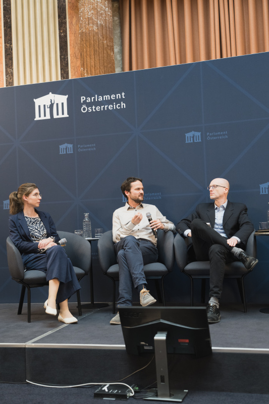 Panel IV. "Why is it so difficult for institutions to deal with emotions?"