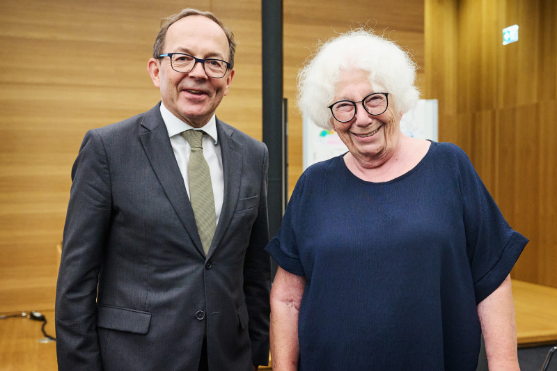 Von links: Zweiter Nationalratspräsident Peter Haubner (ÖVP), Zeitzeugin Margareta Liesl Nitsch