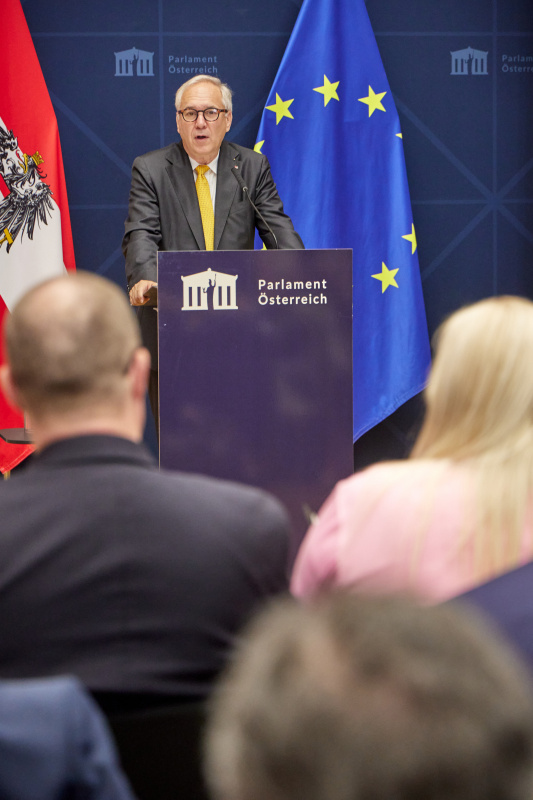 Begrüßung und Eröffnungsworte. Nationalratspräsident Walter Rosenkranz (FPÖ)