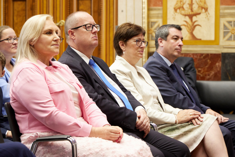 Von links: Abgeordnete zum EU-Parlament Angelika Winzig (ÖVP), Nationalratsabgeordneter Huber Fuchs (FPÖ), Nationalratsabgeordnete Rosa Ecker (FPÖ), Abgeordneter zum EU-Parlament Günther Sidl (SPÖ)