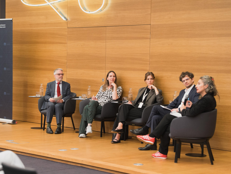Von links: Christoph Konrath (Panel chair), Floortje Moes, Isabella Rebasso, Daniel Wiesner und Zoe Lefkofridi (Discussant)