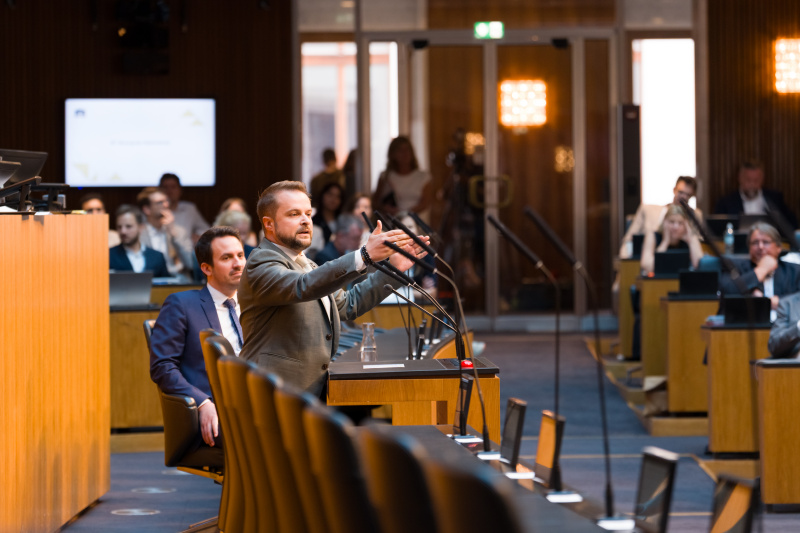 Nationalratsabgeordneter Bernhard Höfler (SPÖ) am Wort