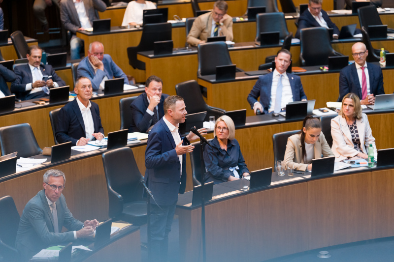 Wortmeldung von Nationalratsabgeordneten Michael Schnedlitz (FPÖ)