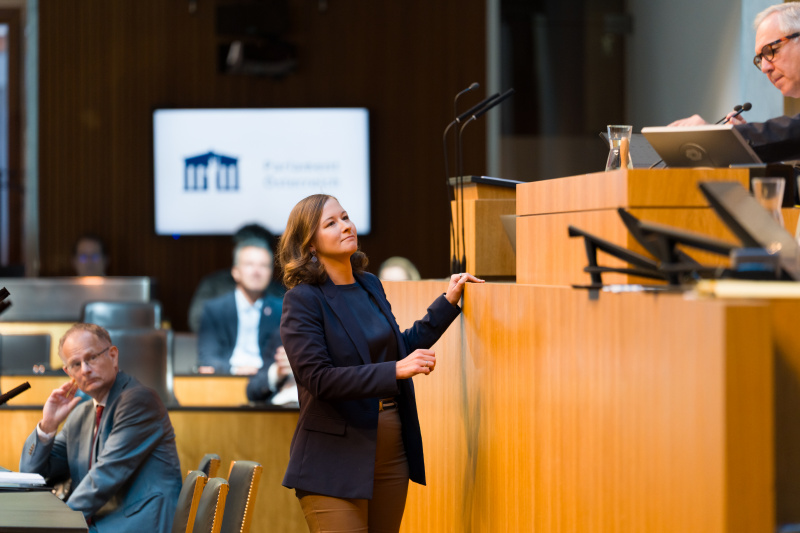 Familienministerin Claudia Bauer (ÖVP) auf der Regierungsbank
