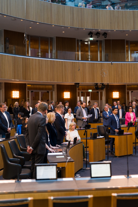 Blick ins Plenum - Abstimmung über das Doppelbudget 2027/2028