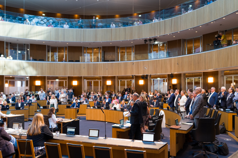 Blick ins Plenum - Abstimmung über das Doppelbudget 2027/2028