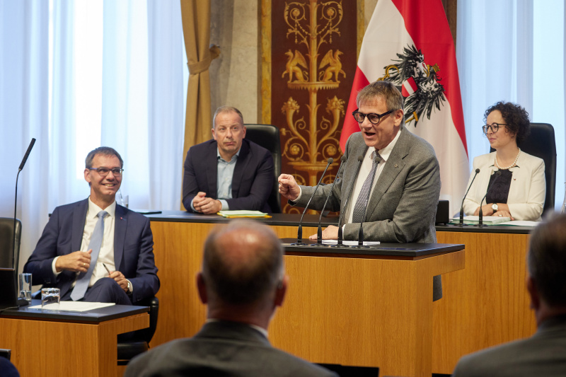 Am Rednerpult: Bundesrat Christoph Thoma (ÖVP)