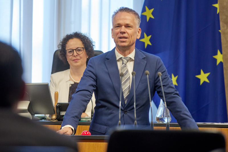 Am Rednerpult: Vorsitzender der Bundesratsfraktion Harald Himmer (ÖVP)
