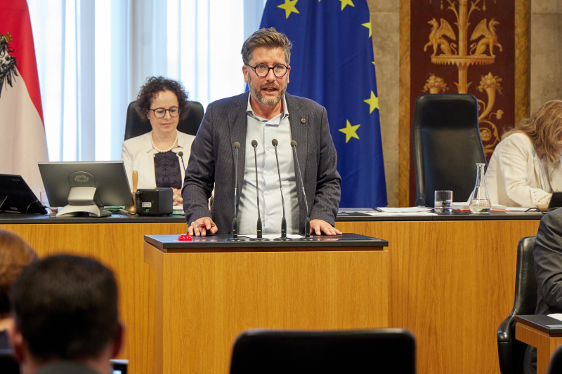 Am Rednerpult: Bundesrat Christian Fischer (SPÖ)