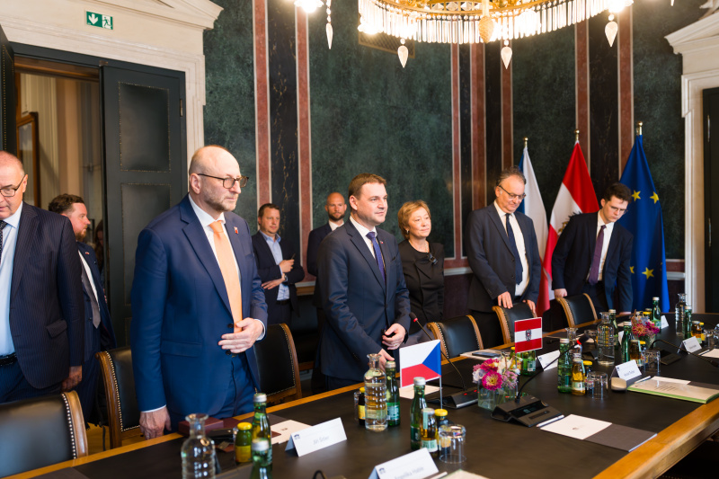 Arbeitsgespräch. Tschechische Delegation unter der Leitung des Außenministers der Tschechischen Republik Petr Macinka (2. von links)