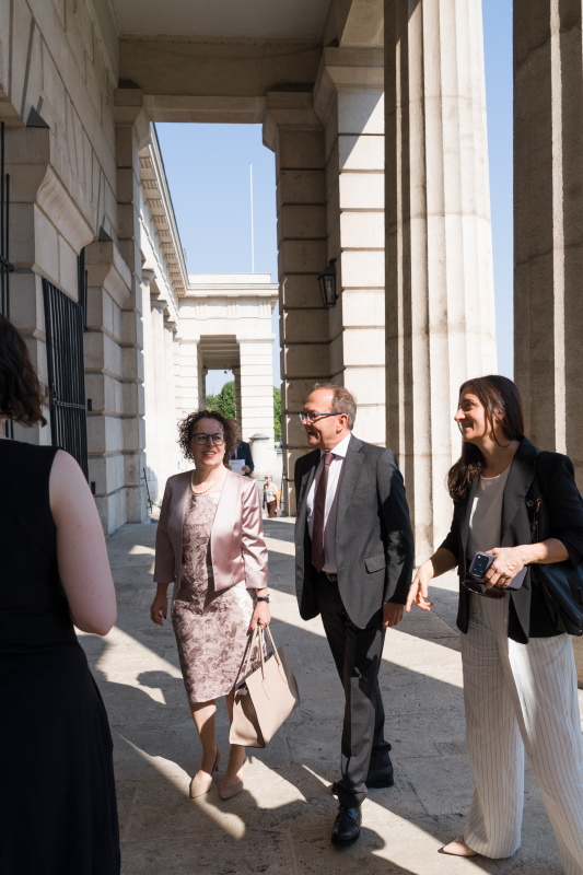 Eintreffen. Von links: Präsidentin des Bundesrats Christine Schwarz-Fuchs (ÖVP), Zweiter Nationalratspräsident Peter Haubner (ÖVP), Judith Pfeffer (Vorständin des Nationalfond)