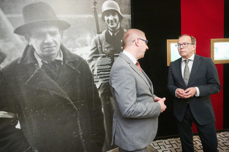Besuch Museum Email-Fabrik Oskar Schindler. Zweiter Nationalratspräsident Peter Haubner (ÖVP)