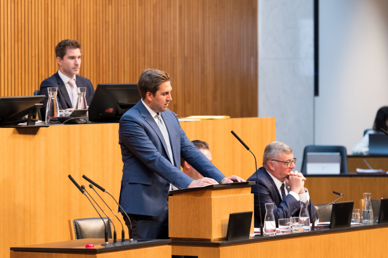Staatssekretär Alexander Pröll (ÖVP) bei der Beantwortung