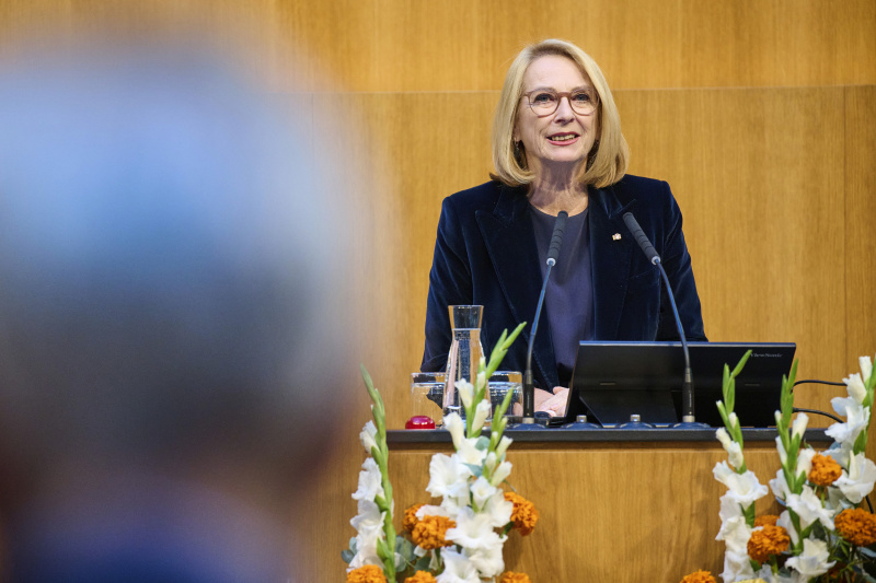 Eröffnungsworte. Dritte Nationalratspräsidentin Doris Bures (SPÖ)