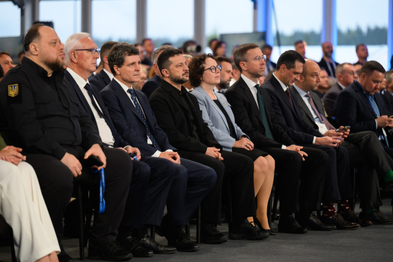 Wirtschaftsforum u.a. mit Präsident der ukrainischen Werchowna Rada, Ruslan Stefanchuk, Ersten Vizepräsidenten des tschechischen Senats Jiří Drahoš, Rumäniens Präsident Nicușor Dan, Präsident Volodymyr Zelenskyy und Bundesratspräsidentin Christine Schwarz-Fuchs