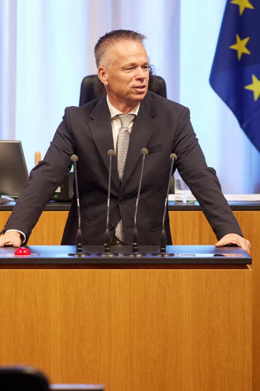 Vorsitzender der Bundesratsfraktion Harald Himmer (ÖVP) am Wort