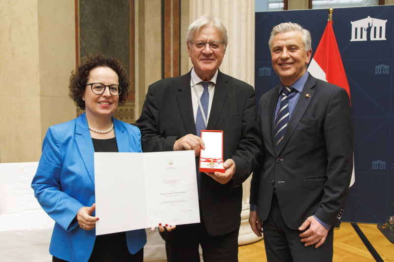 Von links: Bundesratspräsidentin Christine Schwarz-Fuchs (ÖVP), Bundesrat a.D.. Stefan Schennach (SPÖ), Josef Taucher, Fraktionsvorsitzender im Wiener Landtag